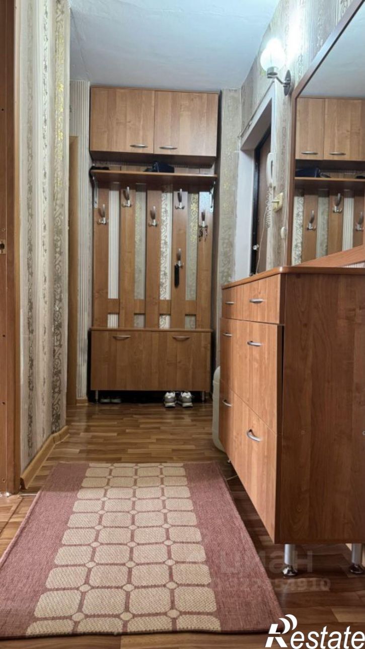 2-комн квартира мкр 4, 10,  д. 10