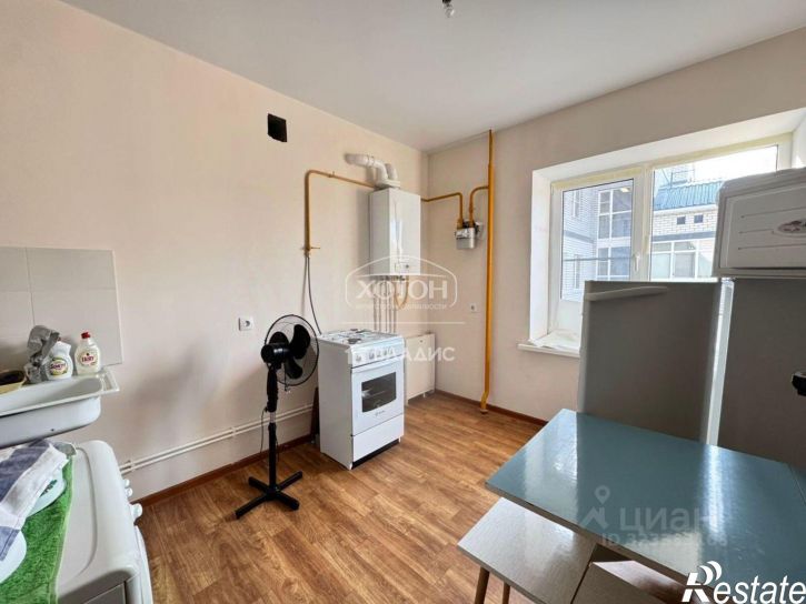 4-комн квартира улица Хомутникова, 35,  д. 35