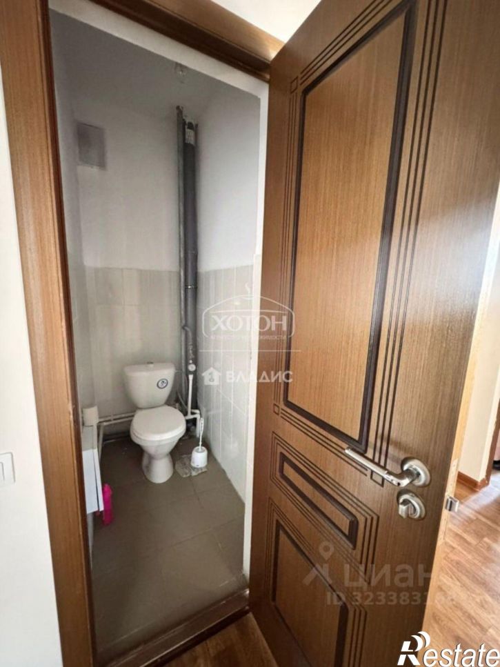 4-комн квартира улица Хомутникова, 35,  д. 35