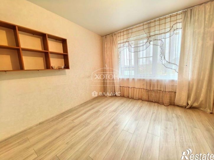 3-комн квартира 6-й микрорайон, 27