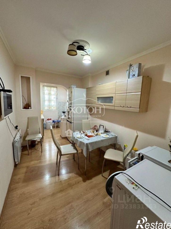 2-комн квартира мкр 8, 32,  д. 32