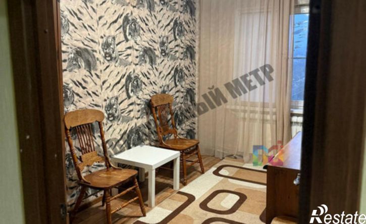 4-комн квартира мкр 6, 27,  д. 27