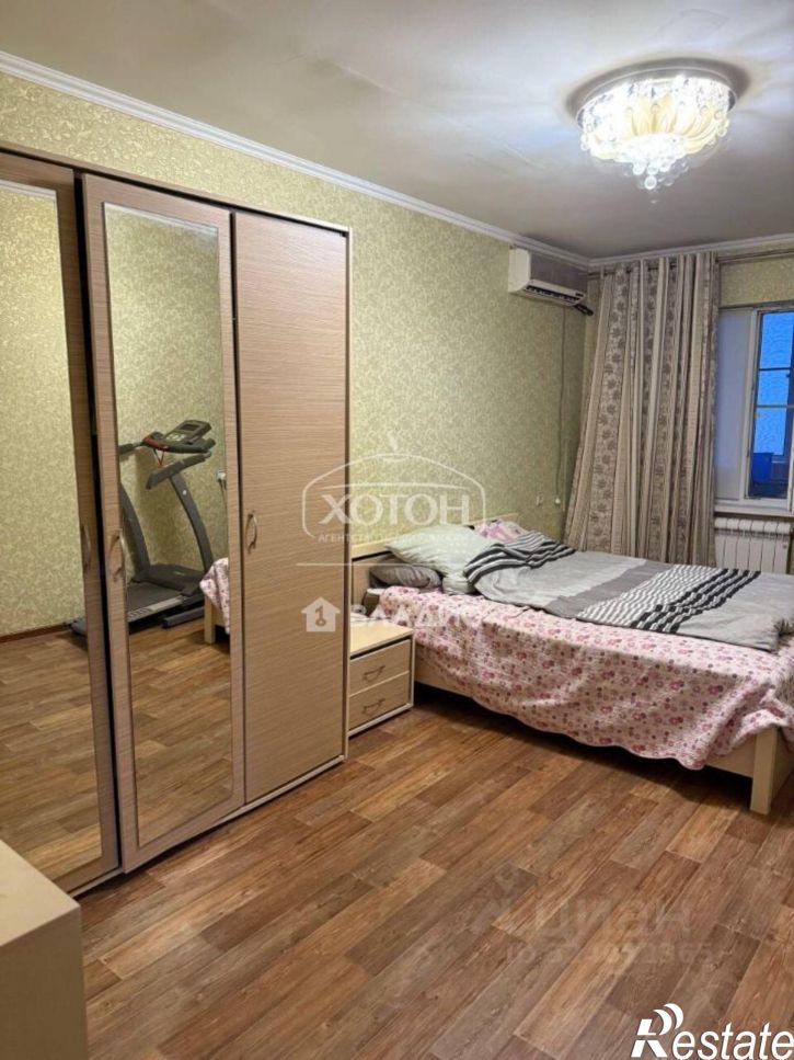 4-комн квартира мкр 6, 27,  д. 27