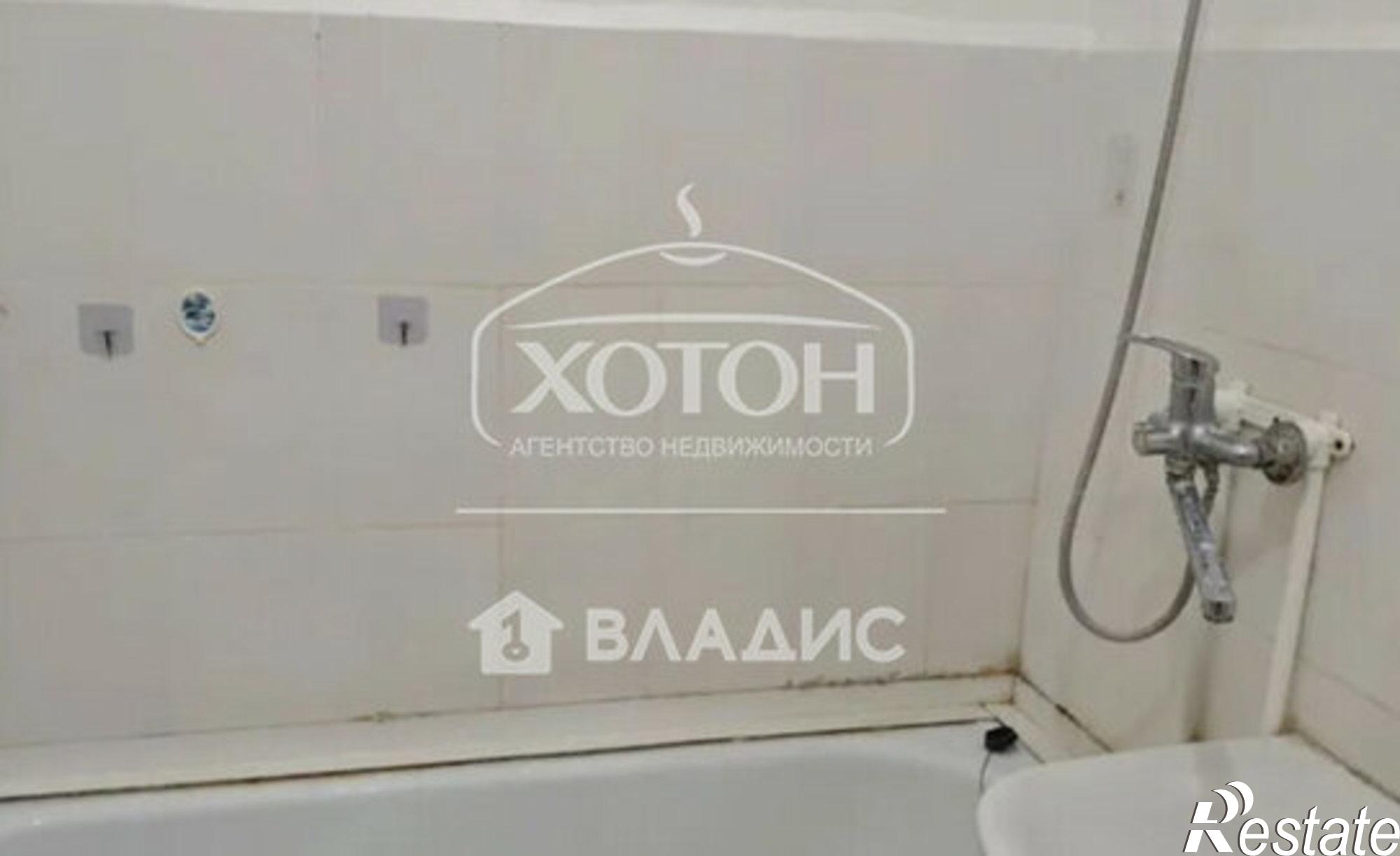 Купить квартиру за 5 000 000 рублей на 10-й микрорайон, 15 к4