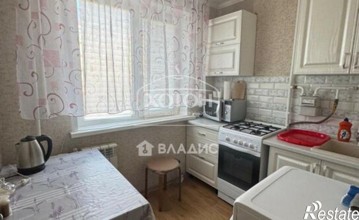 2-комн квартира мкр 4, 9,  д. 9