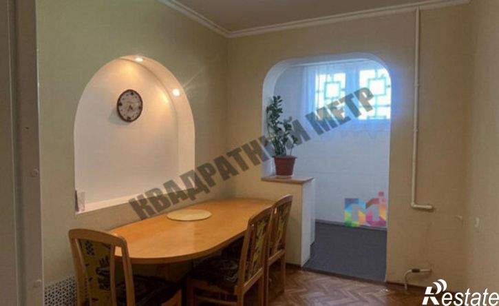 4-комн квартира мкр 5, 8,  д. 8