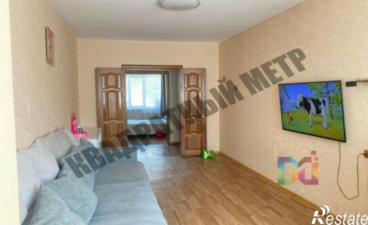 3-комн квартира мкр 4, 42,  д. 42