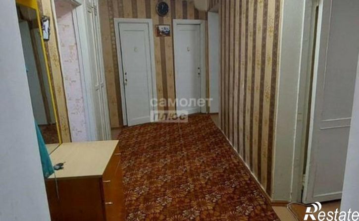 4-комн квартира мкр 8, 17,  д. 17