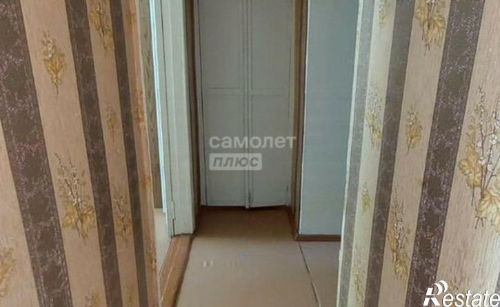 4-комн квартира мкр 8, 17,  д. 17