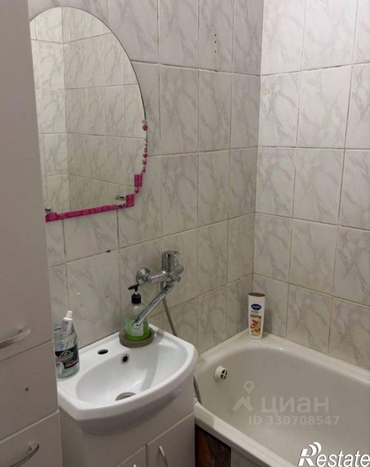 2-комн квартира мкр 8, 30,  д. 30
