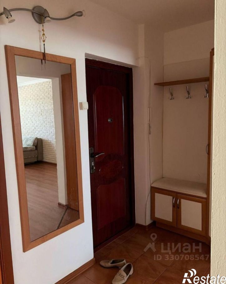 2-комн квартира мкр 8, 30,  д. 30