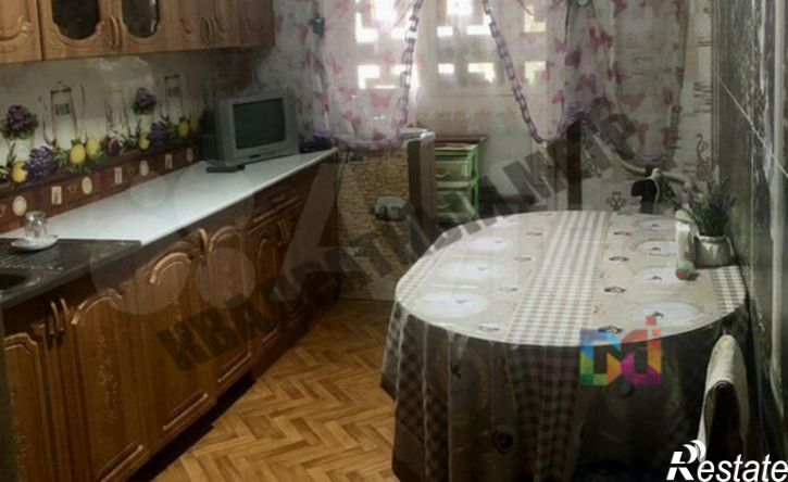 3-комн квартира мкр 8, 14,  д. 14