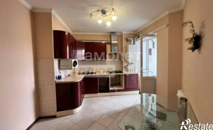 6-комн квартира мкр 9, 25,  д. 25