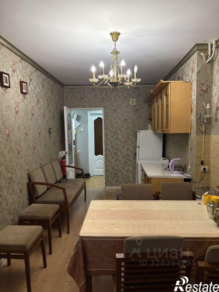 4-комн квартира мкр 8, 54,  д. 54