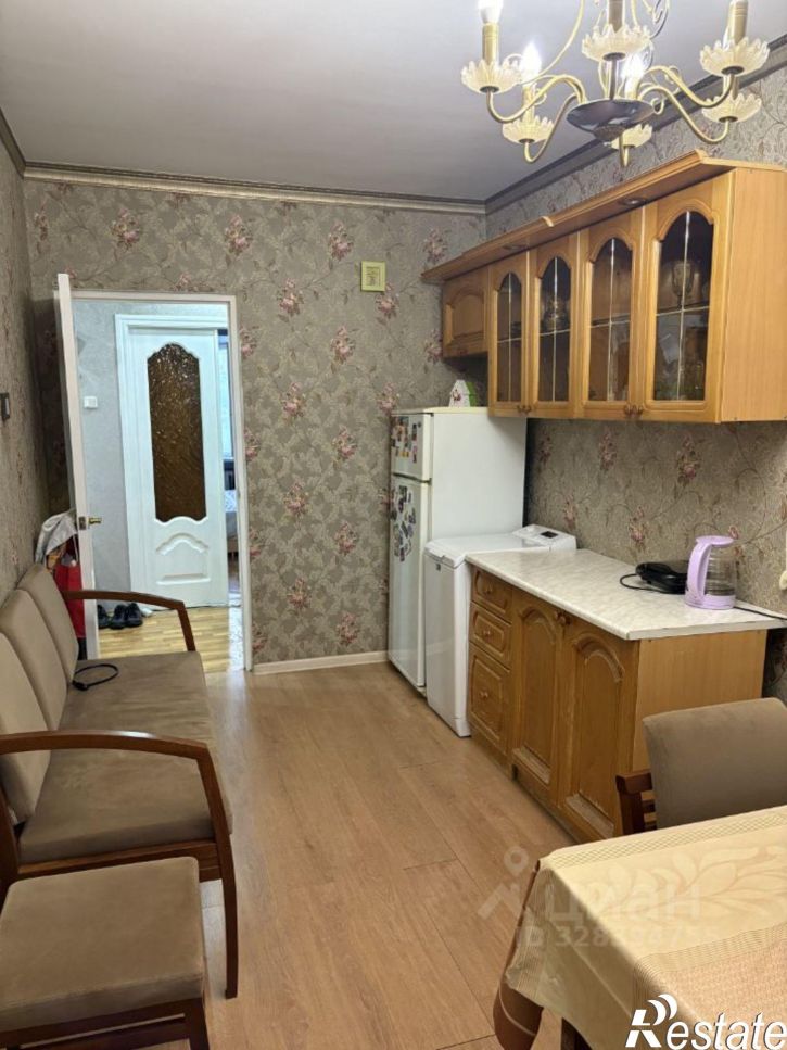 4-комн квартира мкр 8, 54,  д. 54