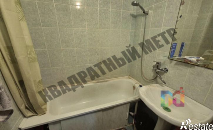 3-комн квартира мкр 8, 4,  д. 4