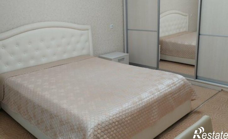 2-комн квартира 10-й микрорайон, 120к2