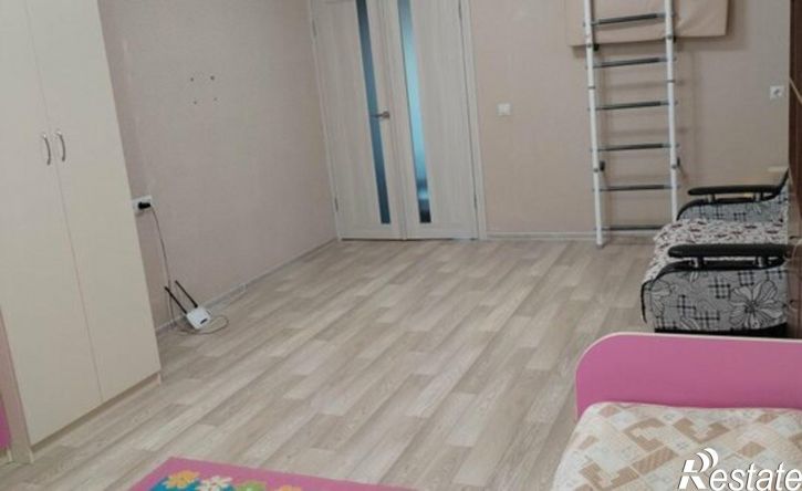 2-комн квартира 10-й микрорайон, 120к2