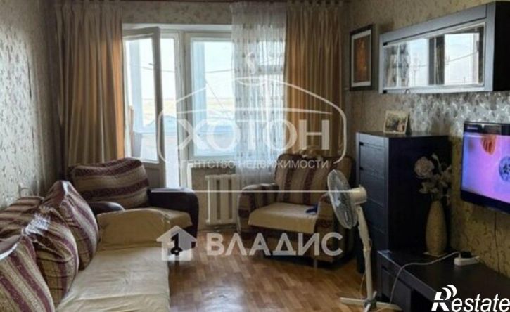 4-комн квартира мкр 8, 54,  д. 54