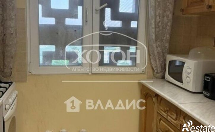 4-комн квартира мкр 8, 54,  д. 54