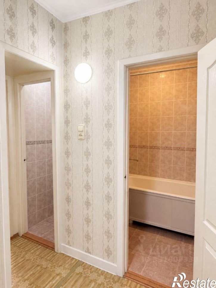 3-комн квартира мкр 6, 5,  д. 5