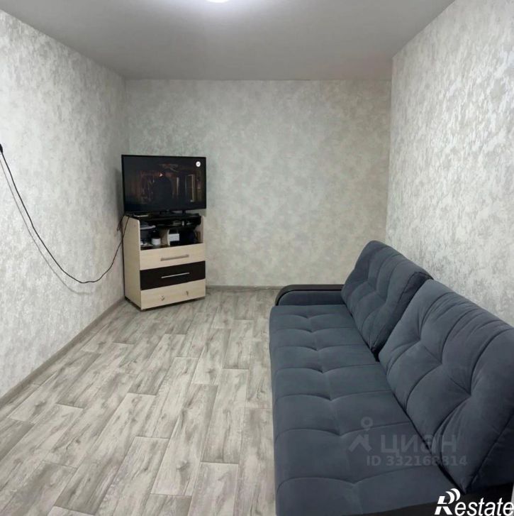 2-комн квартира мкр 4, 32,  д. 32