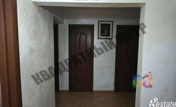3-комн квартира мкр 8, 18,  д. 18