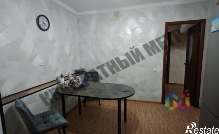 3-комн квартира мкр 8, 18,  д. 18
