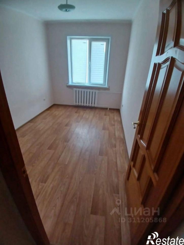 3-комн квартира мкр 8, 56,  д. 56