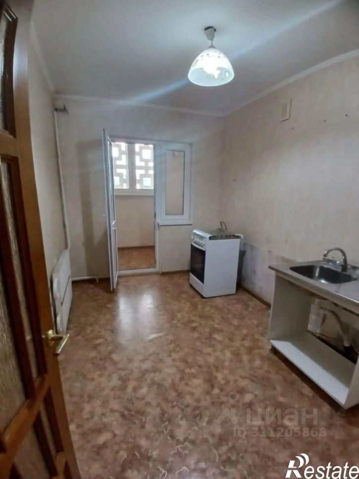 3-комн квартира мкр 8, 56,  д. 56