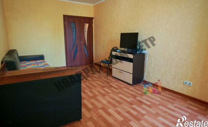 2-комн квартира мкр 8, 23,  д. 23