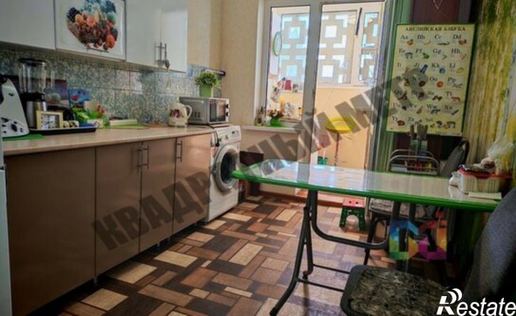 2-комн квартира мкр 8, 23,  д. 23