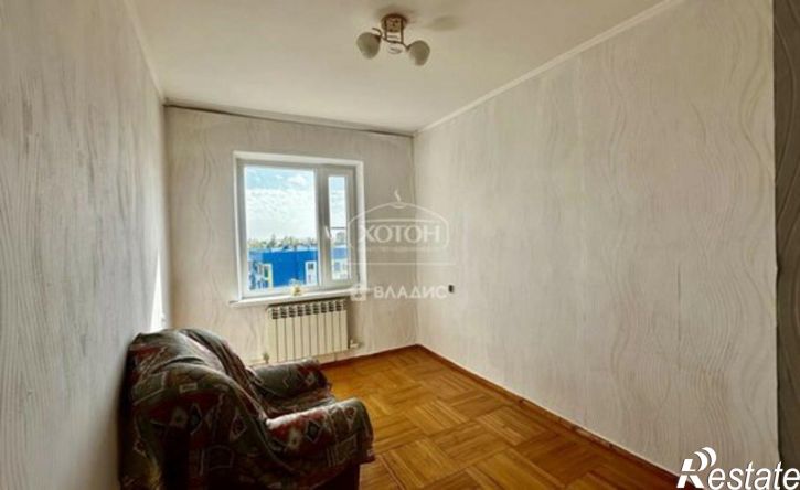 3-комн квартира мкр 8, 22,  д. 22