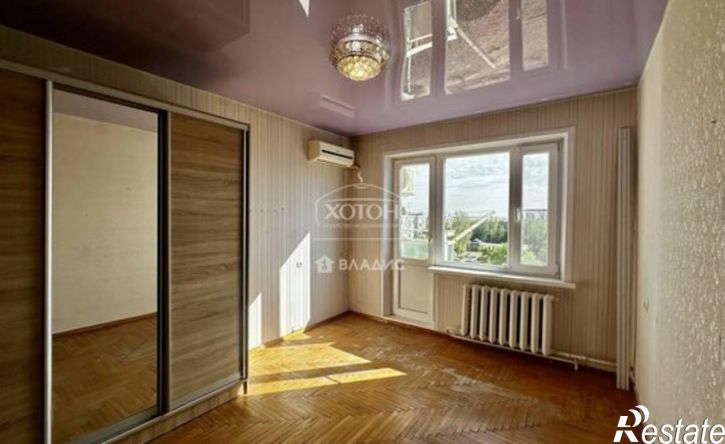 3-комн квартира мкр 8, 22,  д. 22