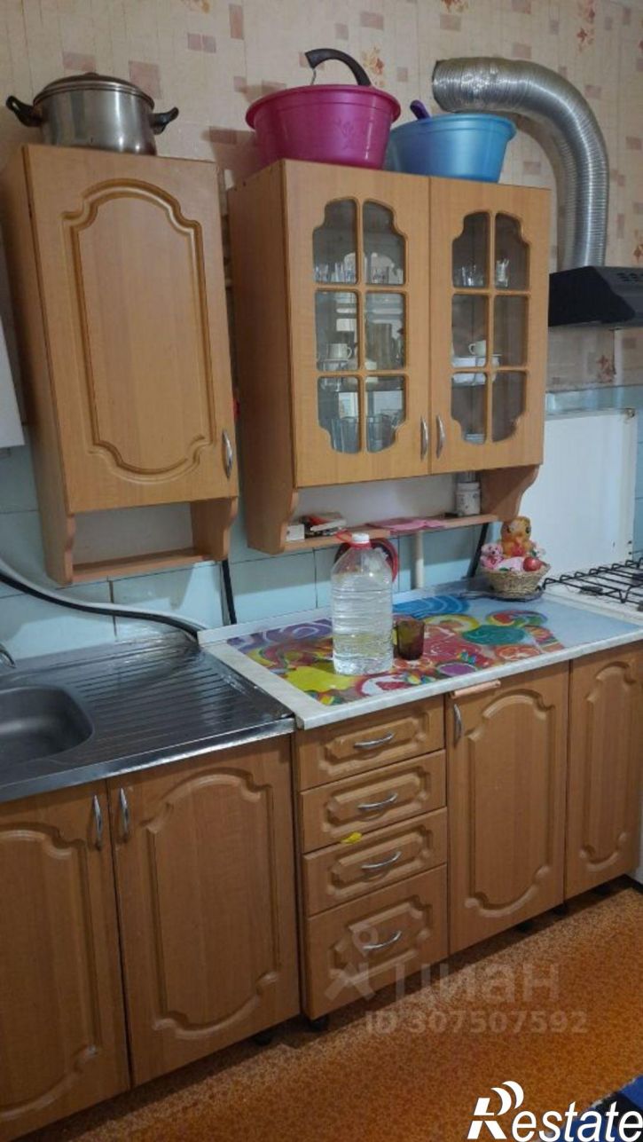 3-комн квартира улица 8 Марта, 34,  д. 34