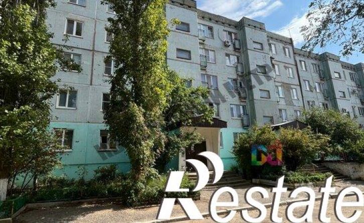 3-комн квартира мкр 8, 52,  д. 52