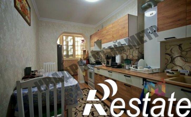 3-комн квартира мкр 4, 45,  д. 45