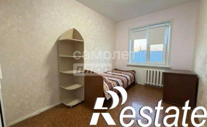 3-комн квартира мкр 8, 52,  д. 52