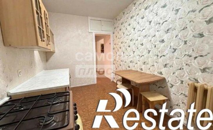 3-комн квартира мкр 8, 52,  д. 52