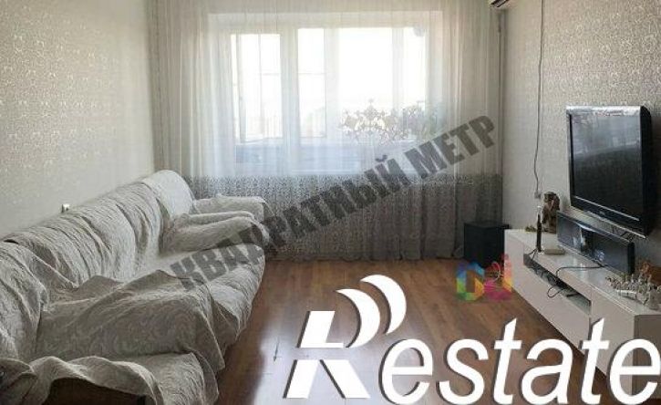 4-комн квартира мкр 8, 18,  д. 18
